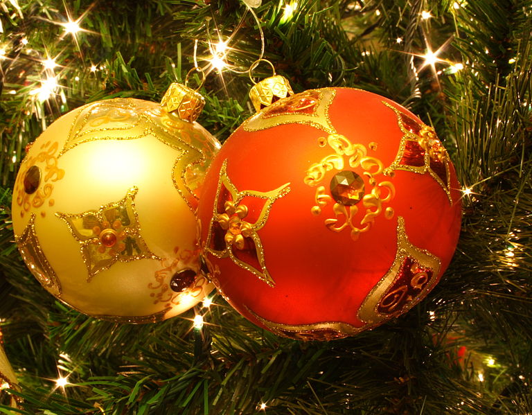 Berkas:Bolas navideñas.jpg